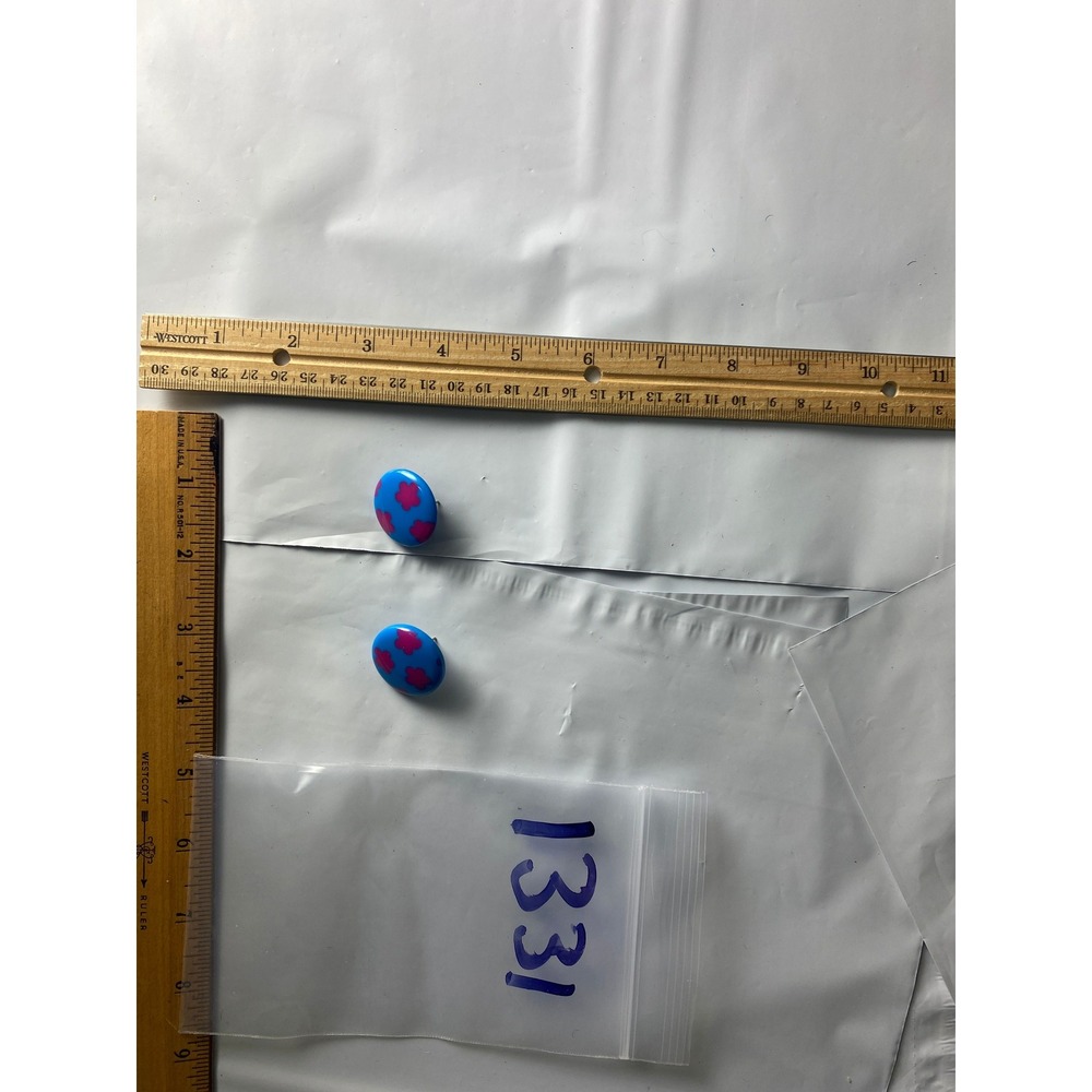 2 Blue Round Stud Earrings With Pink Dots